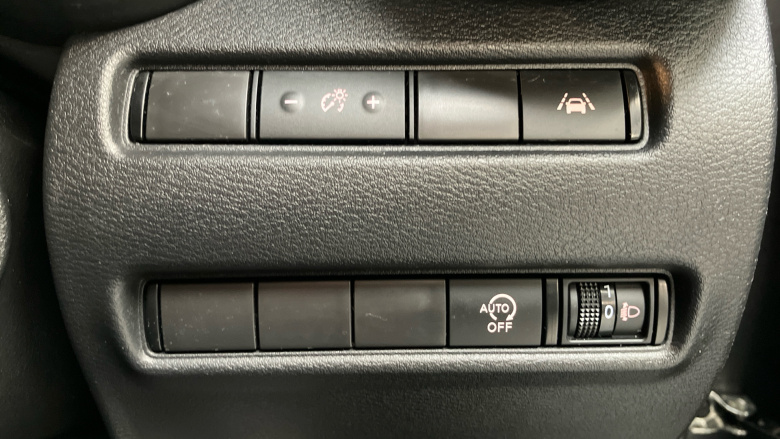 Nissan Juke 1.0 DiG-T 114 N-Connecta 5dr DCT Petrol Hatchback